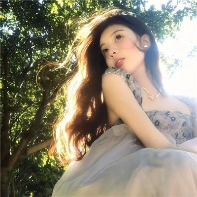 攀岩女孩儿